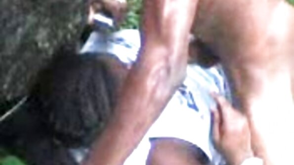 Fiatal barna anyák basznak csaj lesz megkötözve és ütve a perverz rendőr által